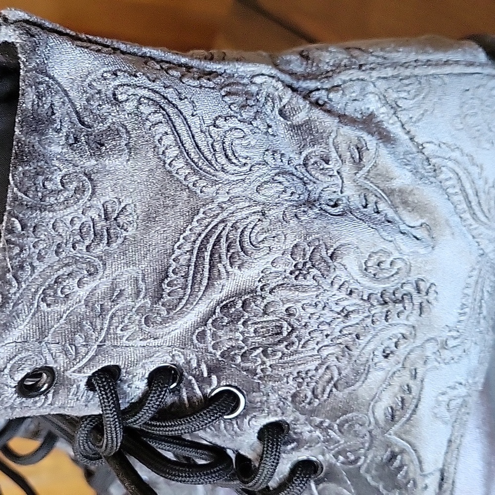 Dr. Martens 1460 Grey Velvet Embossed Brocade Lace Up Boots Sz 5 - Picture 10 of 13